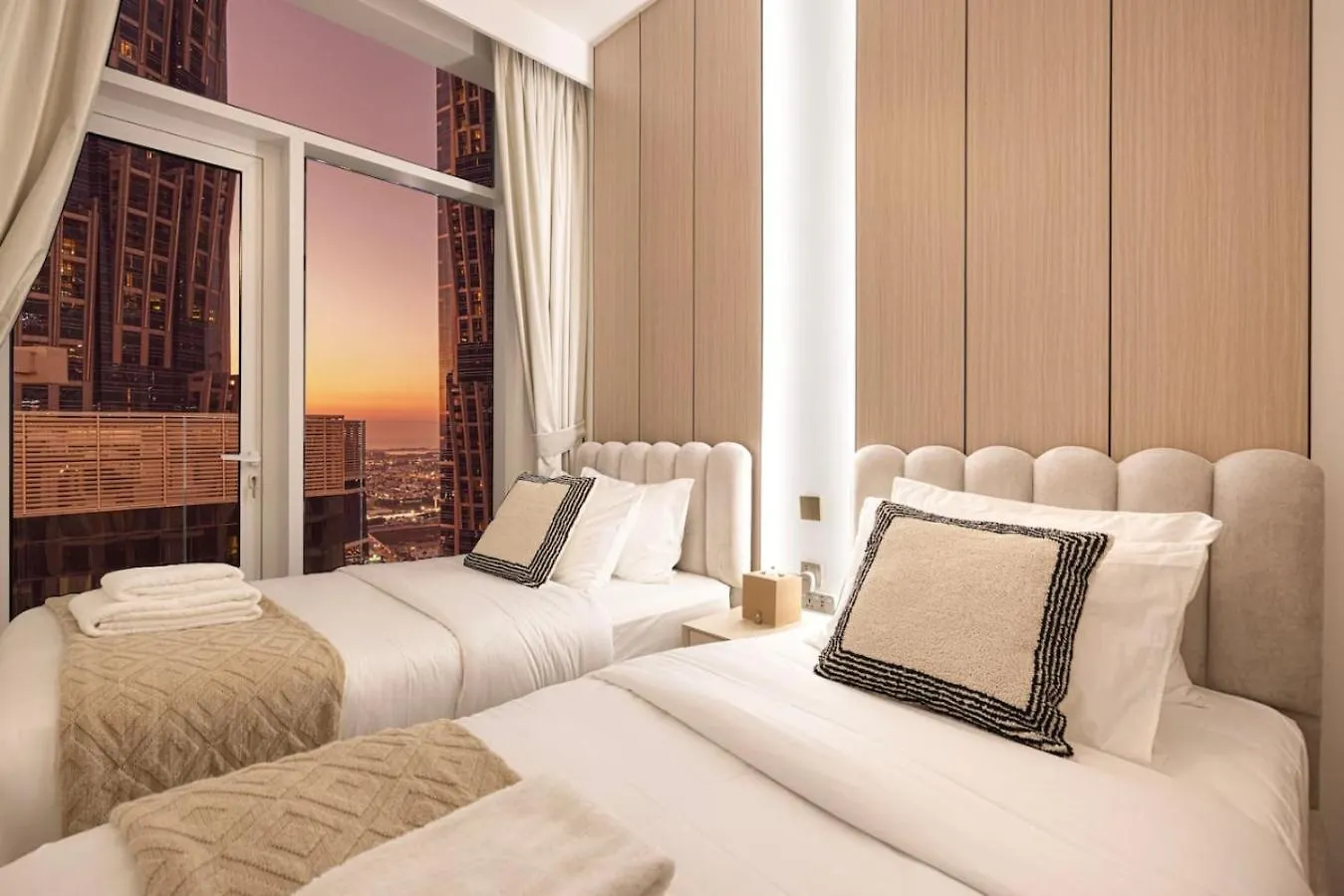 Incredible Views - Infinity Pool - New - 2Br 6 Pax Apartment Dubai United Arab Emirates