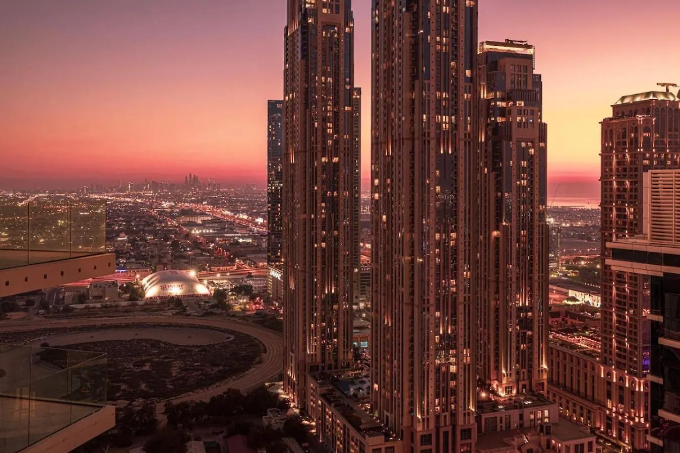 Incredible Views - Infinity Pool - New - 2Br 6 Pax Apartment Dubai