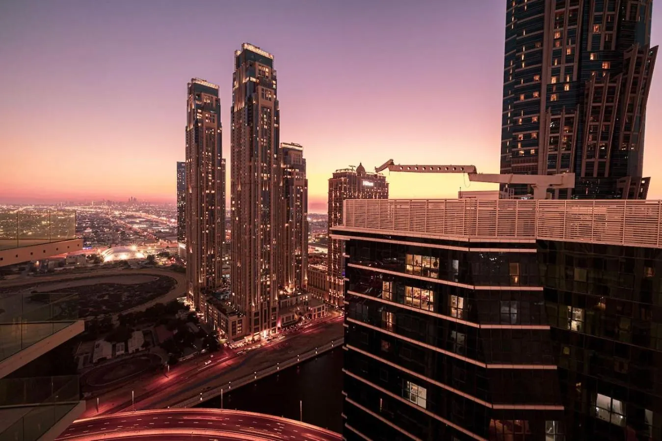 Incredible Views - Infinity Pool - New - 2Br 6 Pax Lägenhet Dubai