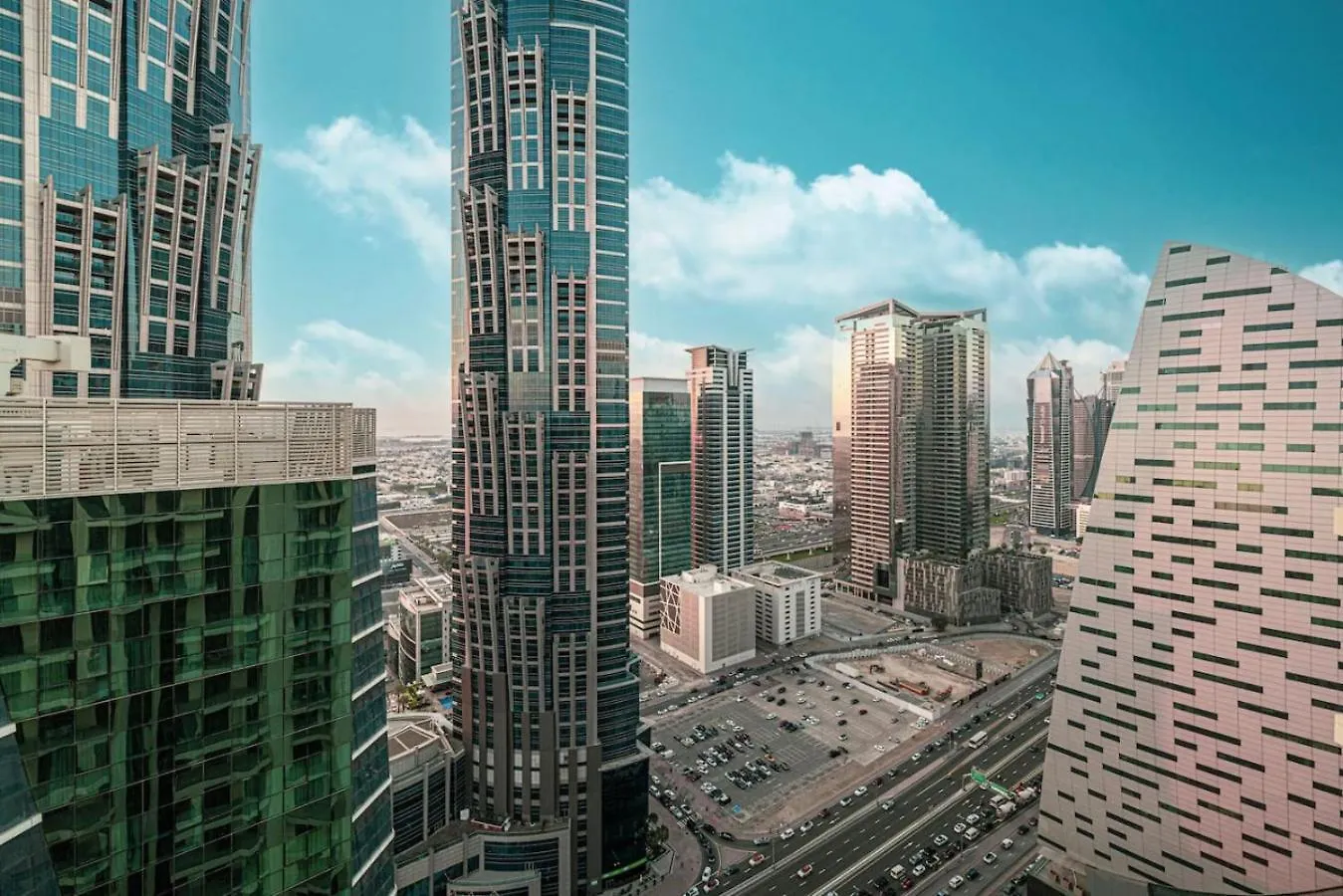 Incredible Views - Infinity Pool - New - 2Br 6 Pax Lägenhet Dubai